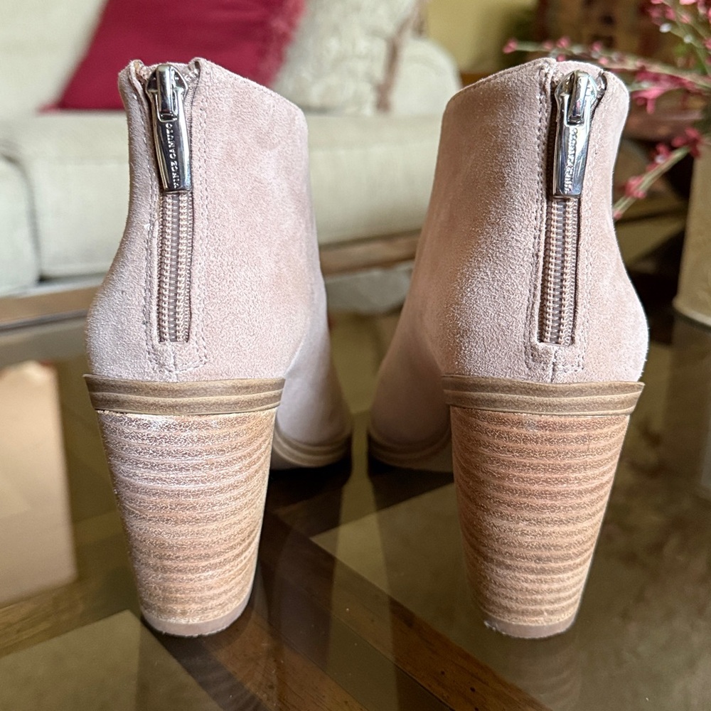 Vince Camuto GINSEL Bootie Light Tan/Taupe Suede Leather Size 8M/38.5 - Picture 8 of 17